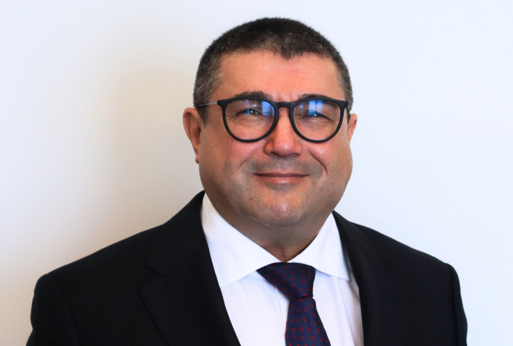 Dr. Miguel Fortunato
